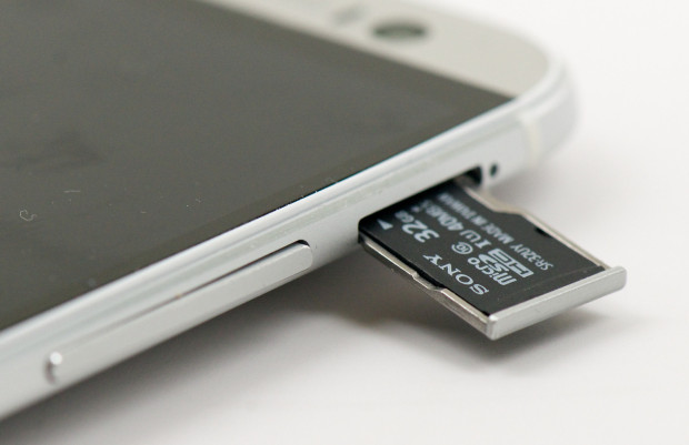 HTC ONE m8 как сохранять на SD карту?